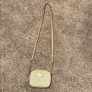 michael kors cross body purse